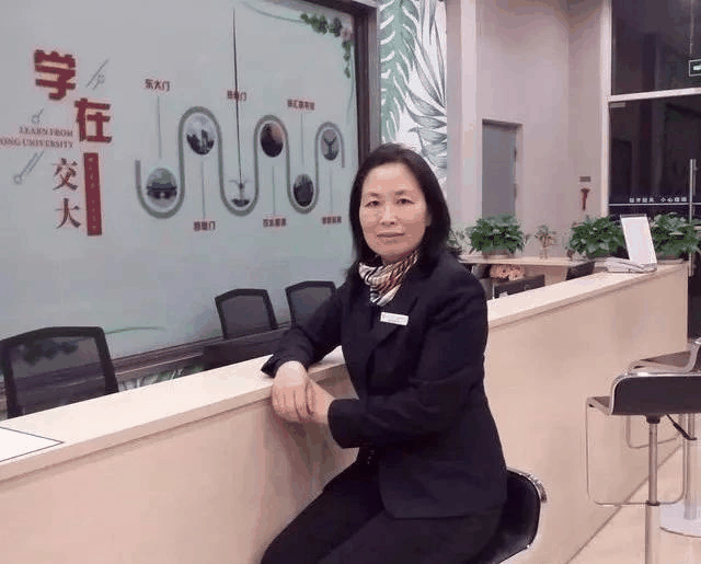 “博士坐下，碩士留下，本科等下，專科讓下！”你還敢不努力學(xué)習(xí)？（轉(zhuǎn)給孩子）