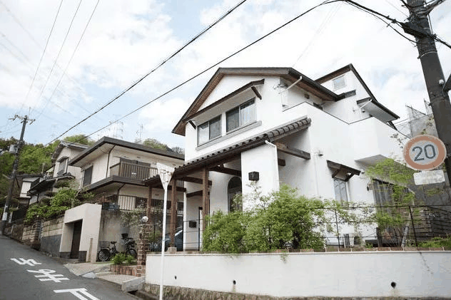 為什么在日本窮人住別墅，富人住公寓？